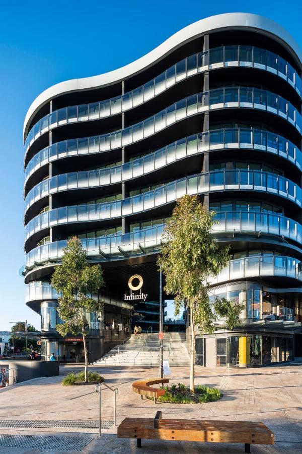 One Global Resorts Green Square Sydney Eksteriør billede Infinity on Elizabeth